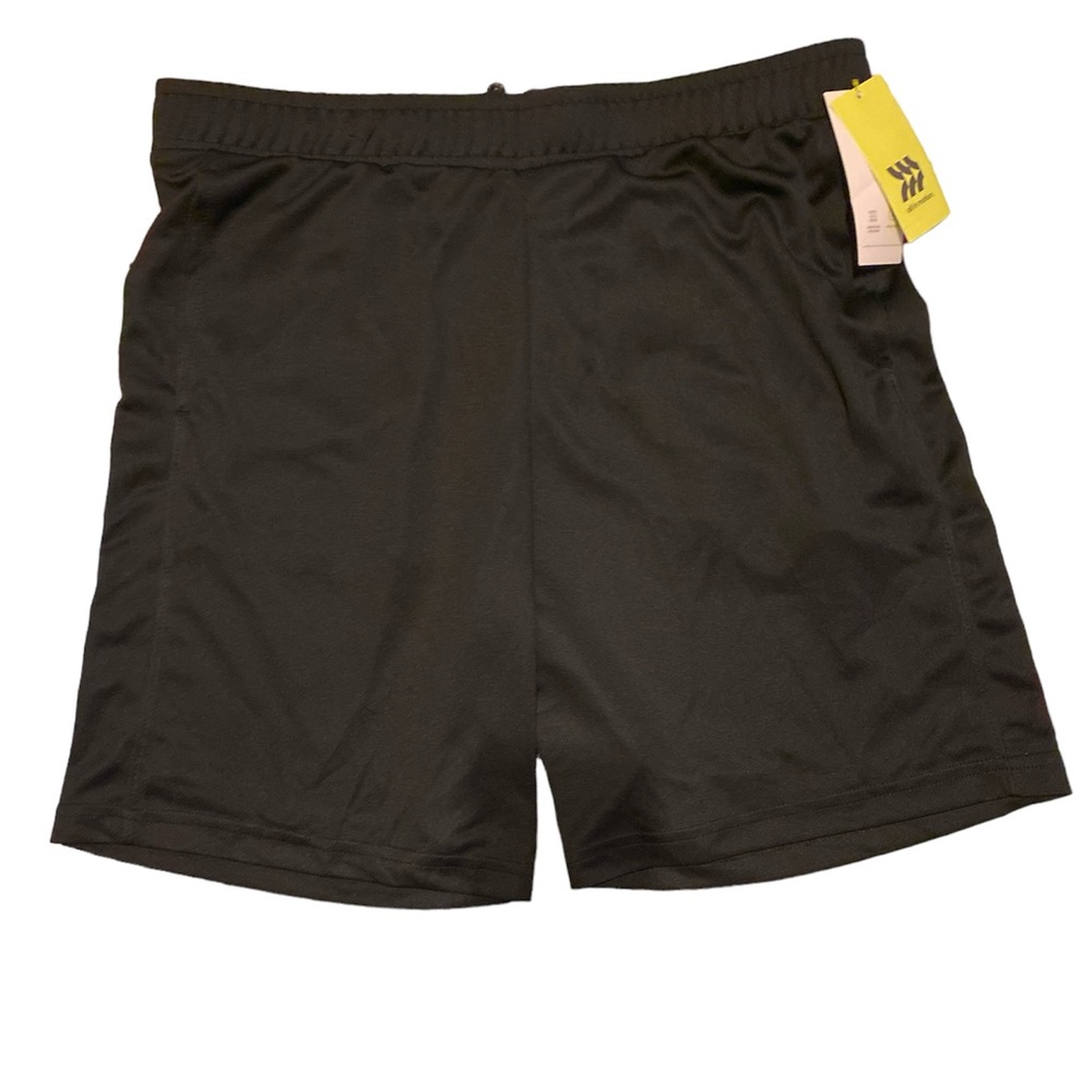 Men’s mesh shorts black size medium. New with tags. All in motion